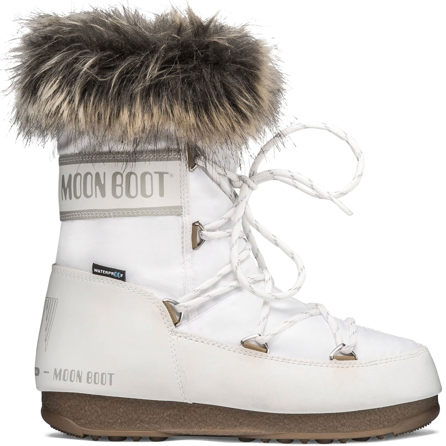 white moon boots with fur